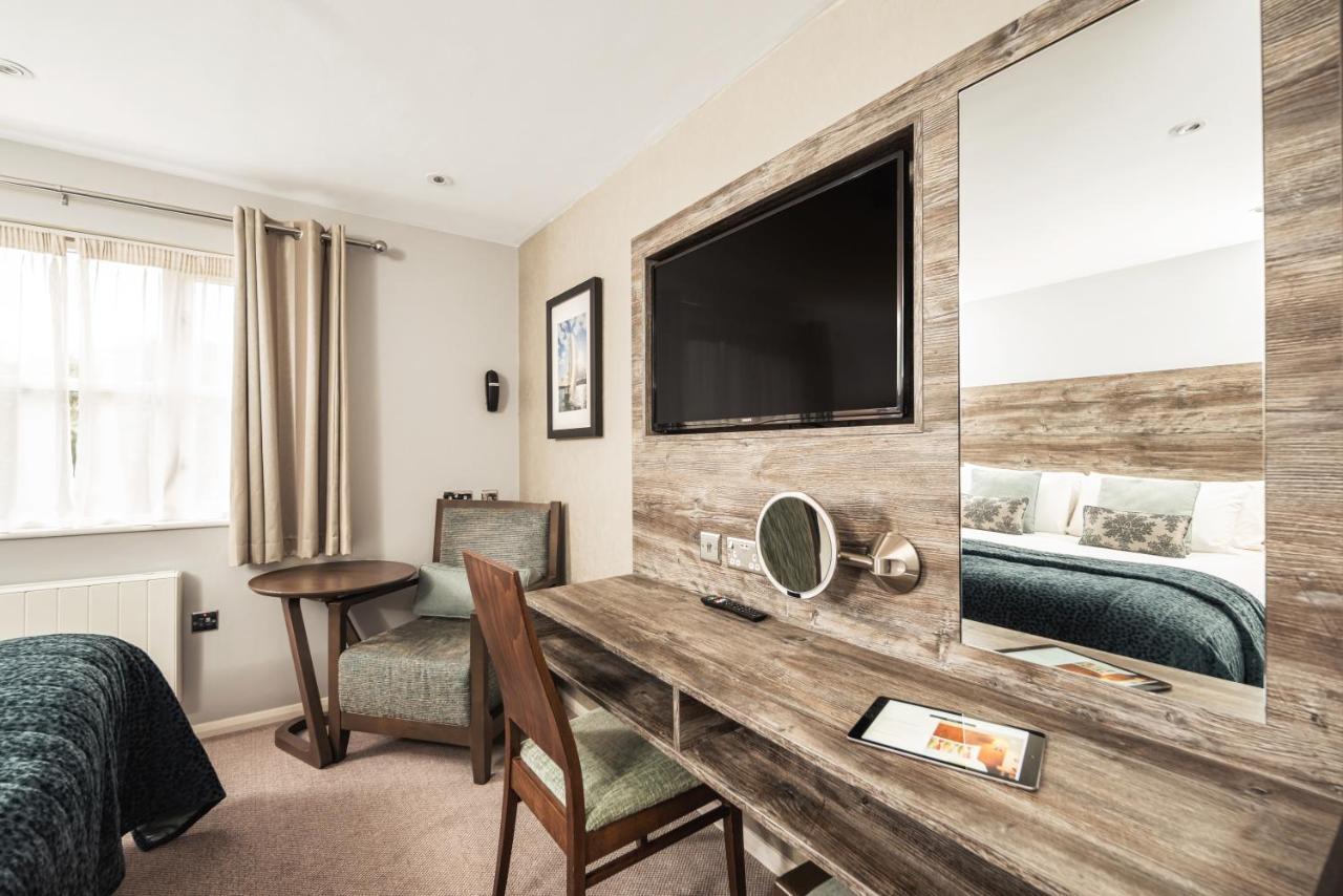 The Waterfront Hotel Spa & Golf Saint Neots Exteriör bild
